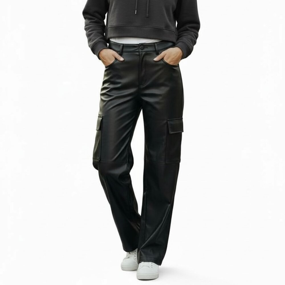 Abercrombie & Fitch CARGO Vegan Leather Pants Woman’s 26/2 Black Curve Love